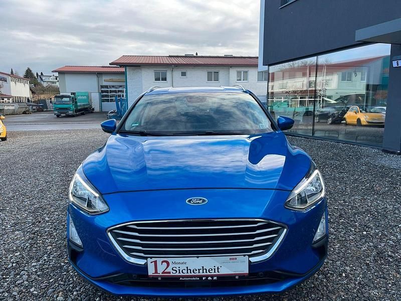 Blau Gebraucht 2021 Ford Focus Cool & Connect Kombi | 12.199 € (Etwas zu teuer) - Bild 1/4