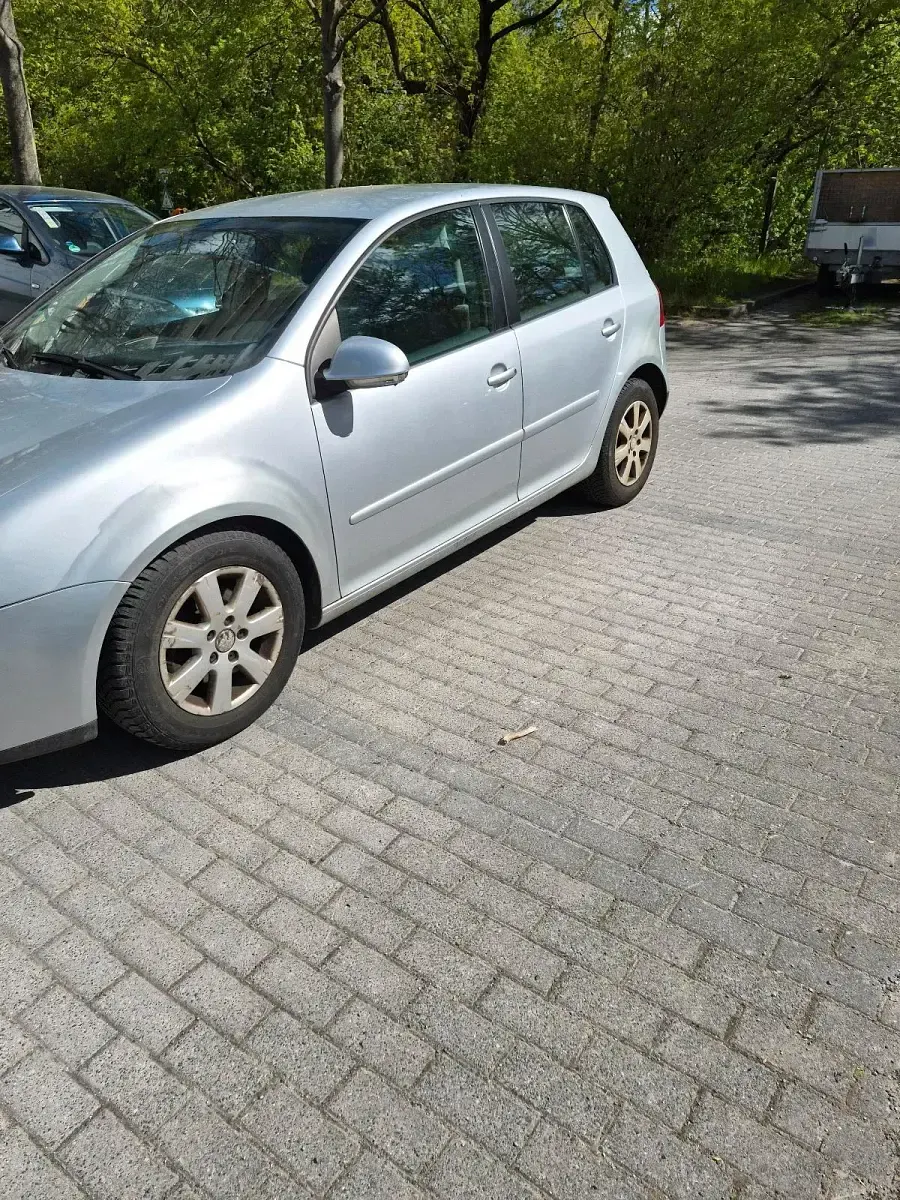 Gebraucht VW Golf IV 100 PS (73 kW) 2006 Silber Limousine