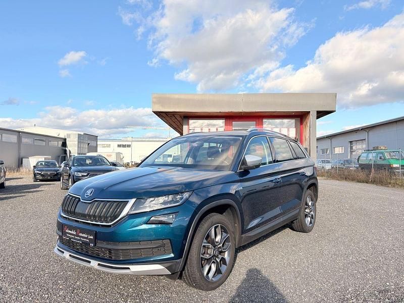 Blau Gebraucht 2018 Skoda Kodiaq Scout 4x4 SUV | 27.499 € (Fairer Preis) - Bild 1/4