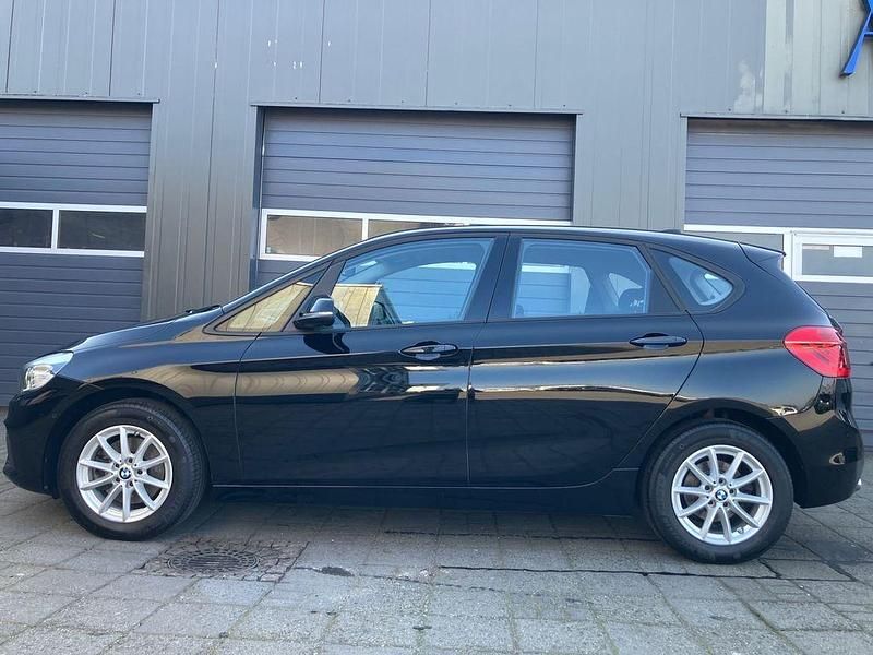 Gebraucht BMW 218 Basis 136 PS (100 kW) 2015 Schwarz Van / Kleinbus
