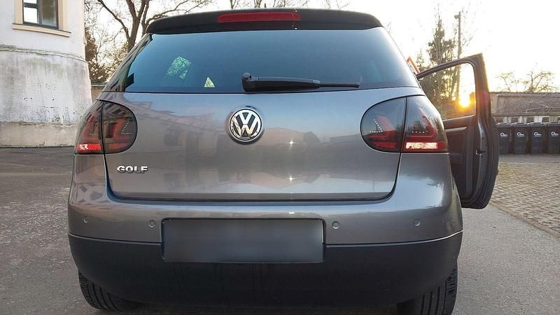 Gebraucht VW Golf V United 80 PS (58 kW) 2007 Grau Limousine