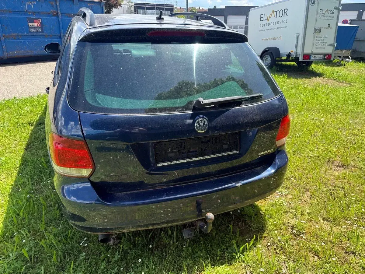 Second-hand VW Golf VII Trendline 105 CP (77 kW) 2012 Albastru Break