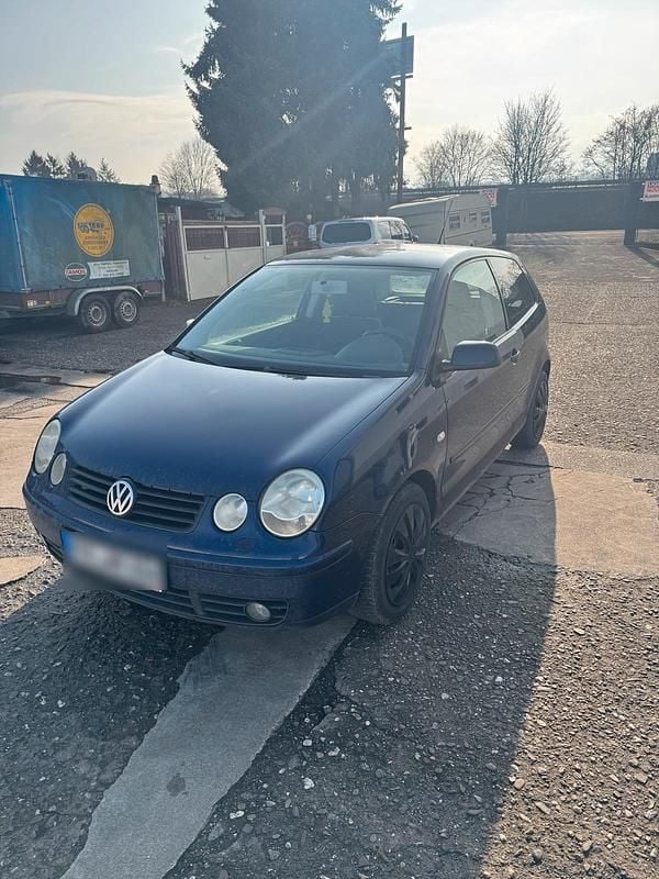 Blau Gebraucht 2004 VW Polo Kleinwagen | 580 € (Fairer Preis) - Bild 1/4