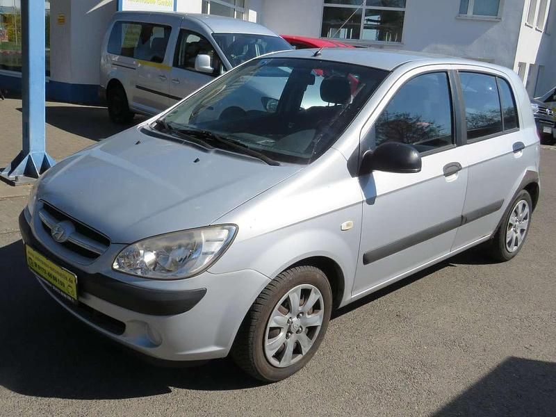 Gebraucht Hyundai Getz Basis 67 PS (49 kW) 2006 Space silver Kleinwagen