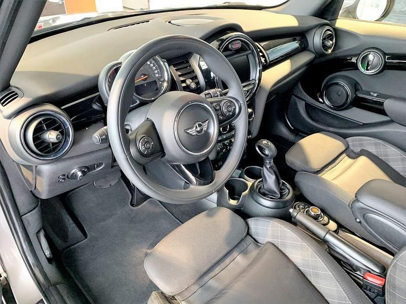 Gebraucht Mini Cooper Chili 136 PS (100 kW) 2018 Grau Kleinwagen