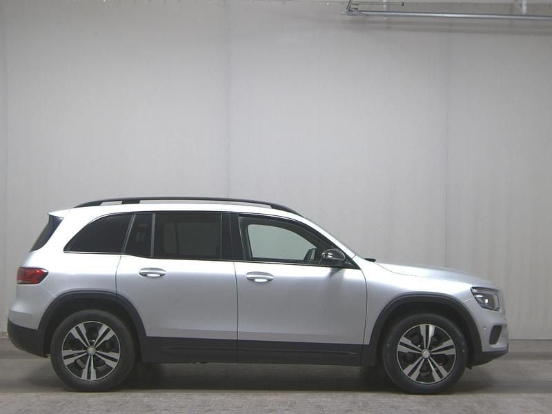 Silber Gebraucht 2022 Mercedes GLB200 Progressive SUV | 26.480 € (Superpreis) - Bild 1/4