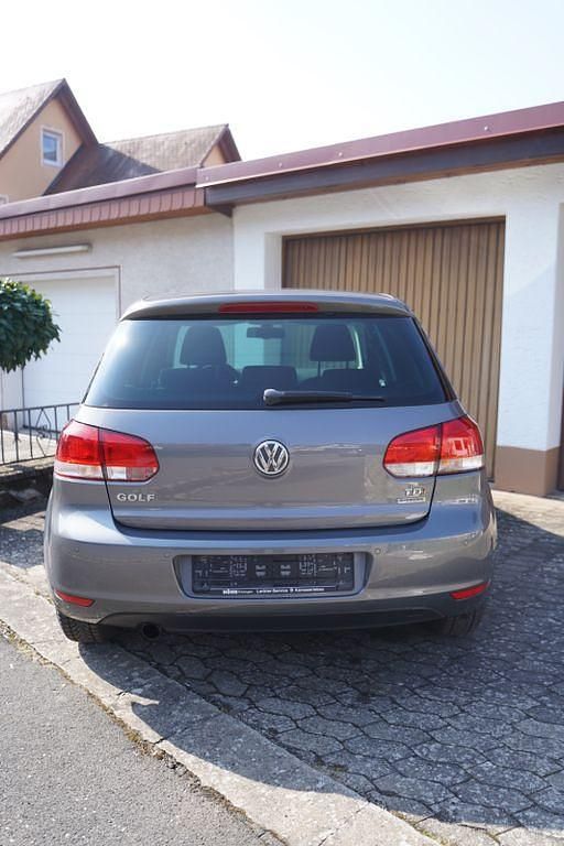 Gebraucht VW Golf VII Match 105 PS (77 kW) 2012 Grau Limousine
