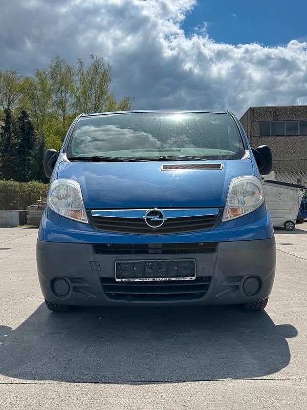 Gebraucht Opel Vivaro 114 PS (83 kW) 2007 Blau Van / Kleinbus