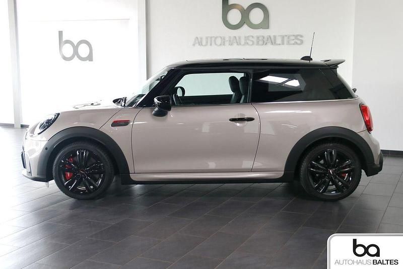 Gebraucht Mini John Cooper Works 231 PS (169 kW) 2024 Rooftop grey met. Kleinwagen