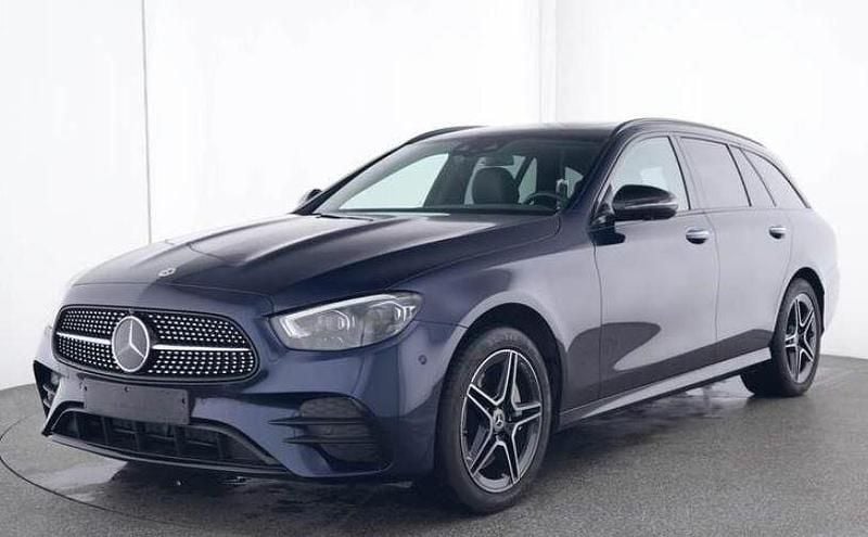 Gebraucht Mercedes E300 AMG line 194 PS (142 kW) 2023 Lack nautikblau Kombi
