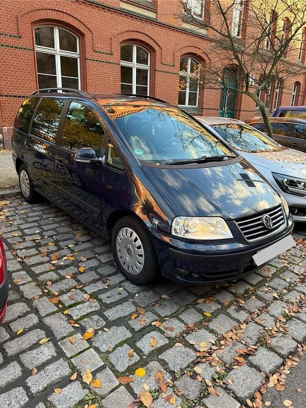 Blau Gebraucht 2009 VW Sharan Van / Kleinbus | 2.750 € (Superpreis) - Bild 1/4
