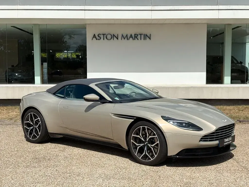 Gebraucht Aston Martin DB11 528 PS (388 kW) 2018 Beige Cabrio