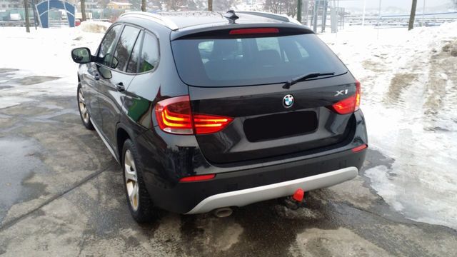 Gebraucht BMW X1 163 PS (119 kW) 2011 Schwarz metallic SUV