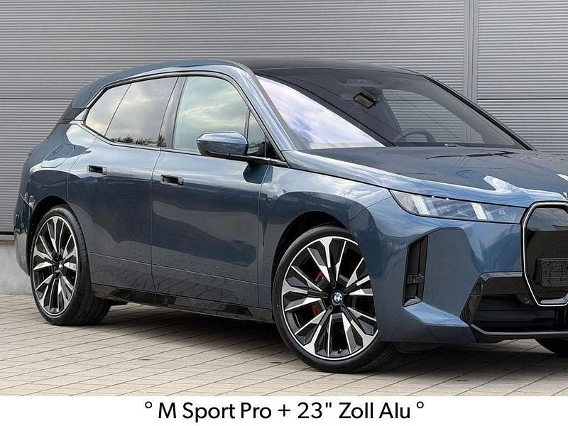 Gebraucht BMW iX Performance 400 kW (544 PS) 2025 Arctic race blue metallic SUV