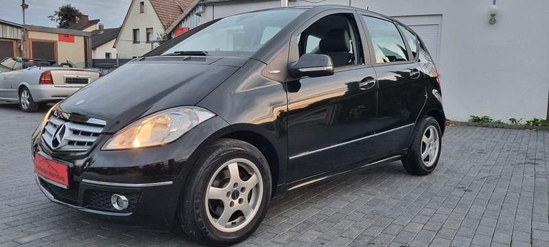Schwarz Gebraucht 2009 Mercedes A180 Kleinwagen | 2.999 € (Superpreis) - Bild 1/4