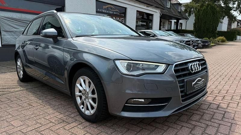 Grau Gebraucht 2013 Audi A3 Sportback Attraction Limousine | 10.499 € (Fairer Preis) - Bild 1/4