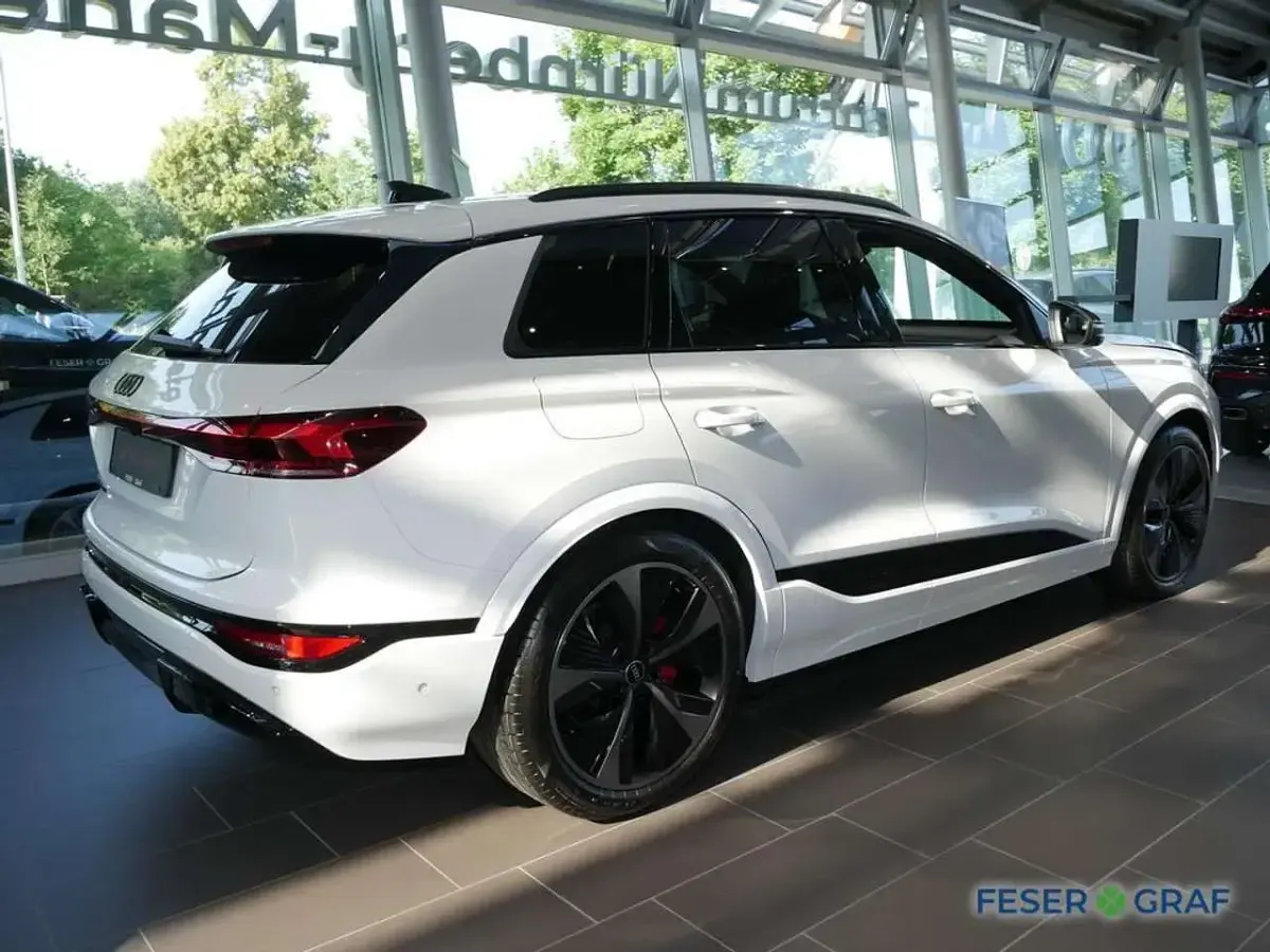 Neu Audi SQ6 e-tron 359 kW (489 PS) 2026 Gletscherweiß SUV
