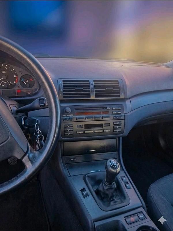 Second-hand BMW 318 150 CP (110 kW) 2002 Gri Berlinǎ