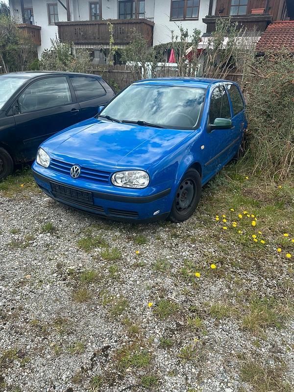 Usata VW Golf IV 75 CV (55 kW) 2000 Blu Berlina