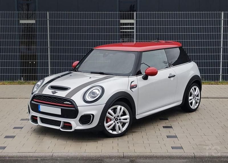 Gebraucht Mini John Cooper Works Chili 231 PS (169 kW) 2018 Silber Kleinwagen
