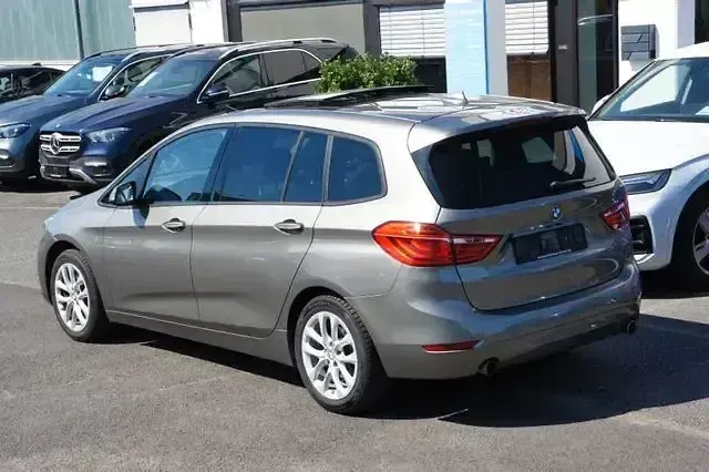 Gebraucht BMW 220 Gran Tourer Advantage 190 PS (139 kW) 2017 Silber Van / Kleinbus