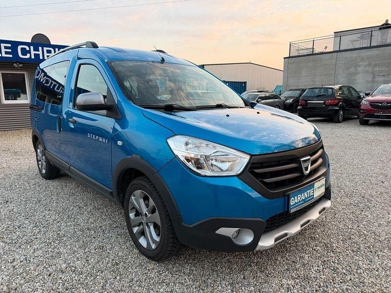 Gebraucht Dacia Dokker Stepway 116 PS (85 kW) 2015 Blau Van / Kleinbus