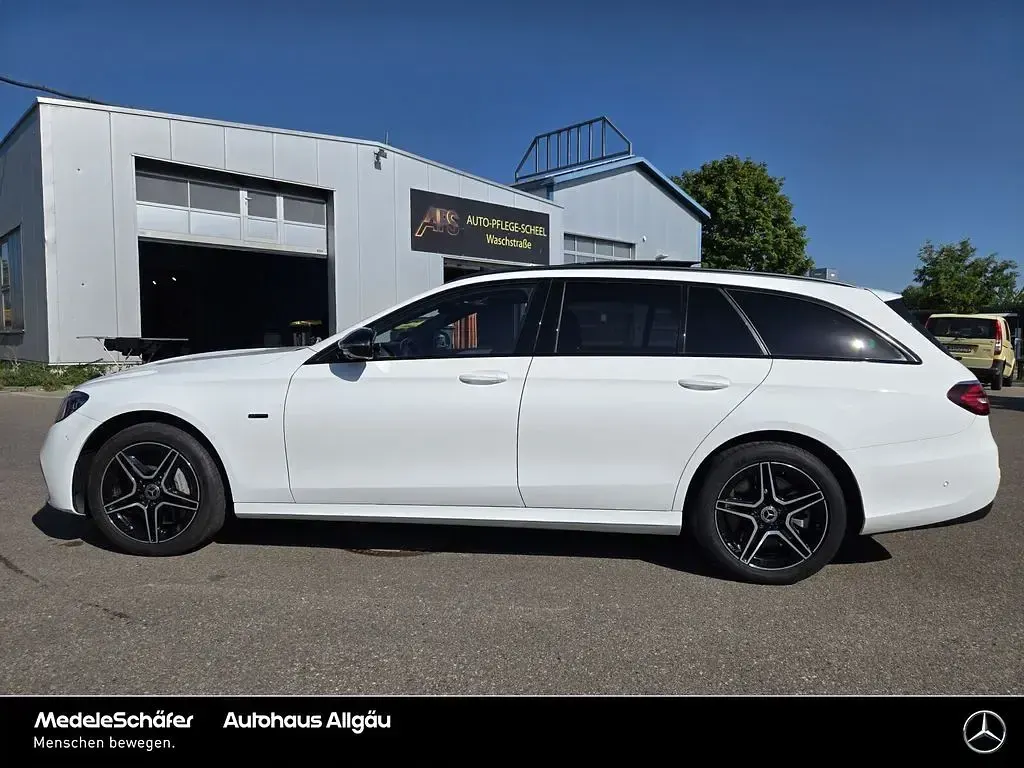 Gebraucht Mercedes E300 AMG 306 PS (225 kW) 2021 Weiß Limousine