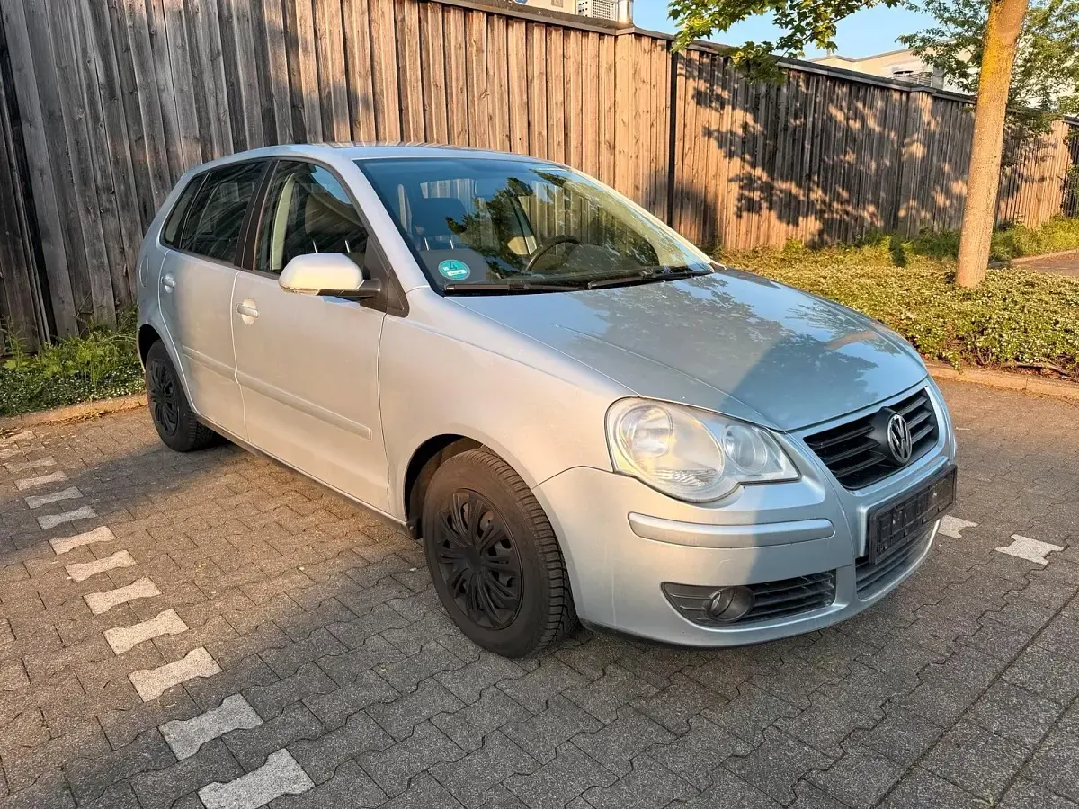Gebraucht VW Polo 75 PS (55 kW) 2008 Silber Kleinwagen