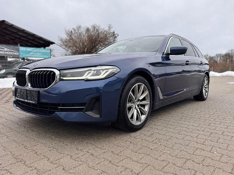 Gebraucht BMW 520 Performance 190 PS (139 kW) 2022 Blau Kombi