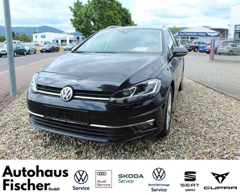 Deep black Gebraucht 2020 VW Golf VIII Highline Kombi | 18.990 € (Guter Preis) - Bild 1/4