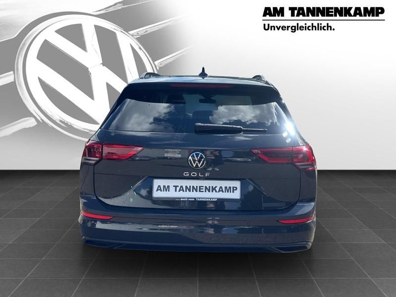 Gebraucht VW Golf VIII Life 150 PS (110 kW) 2023 Grau Kombi
