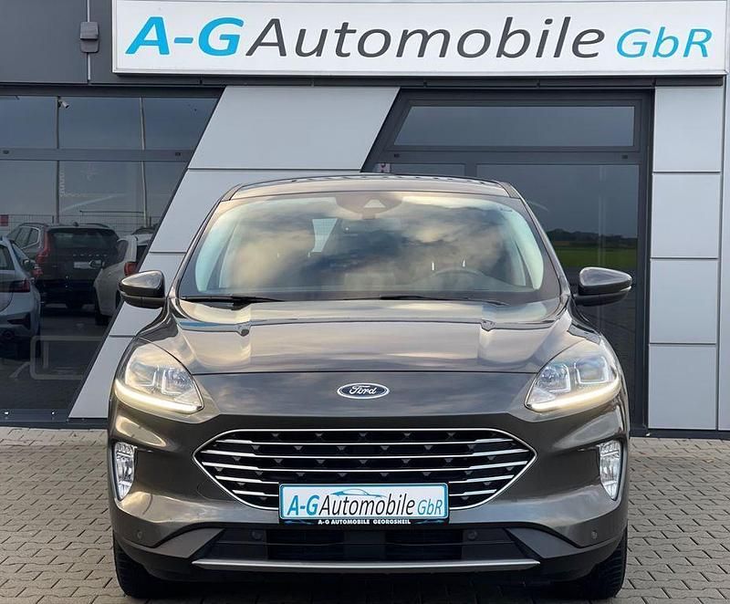 Gebraucht Ford Kuga Titanium 190 PS (139 kW) 2020 Grau SUV