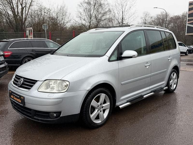 Reflexsilber metallic Gebraucht 2005 VW Touran Highline Van / Kleinbus | 4.450 € (Teuer) - Bild 1/4