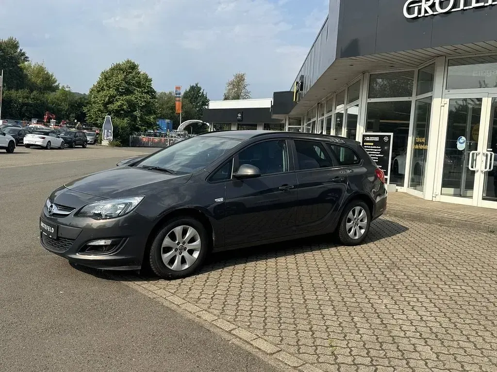 Gebraucht Opel Astra Edition 120 PS (88 kW) 2016 Grau Kombi