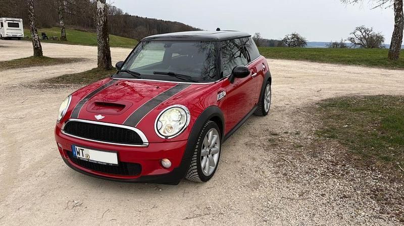 Rot Gebraucht 2007 Mini Cooper S Kleinwagen | 3.699 € (Fairer Preis) - Bild 1/4