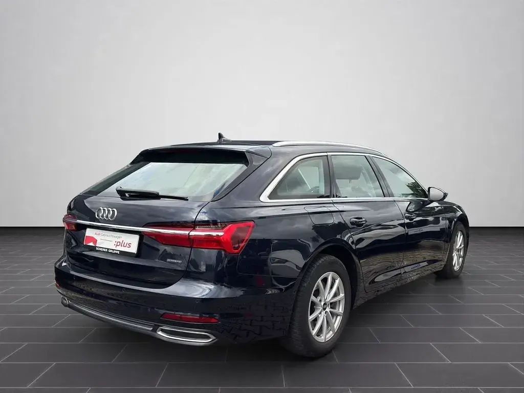 Gebraucht Audi A6 Ambiente 245 PS (180 kW) 2021 Firmamentblau metallic Kombi