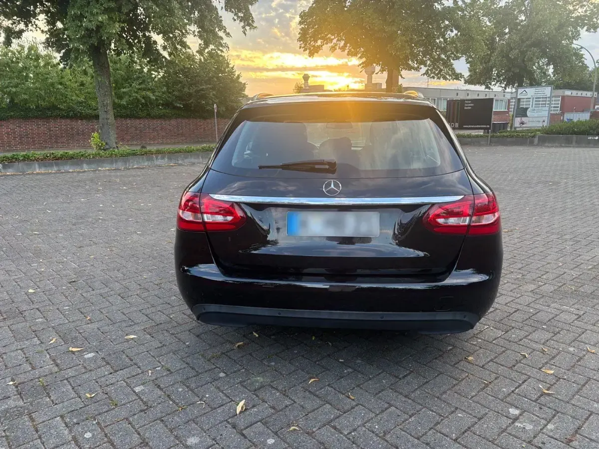 Gebraucht Mercedes C220 170 PS (125 kW) 2015 Schwarz Kombi