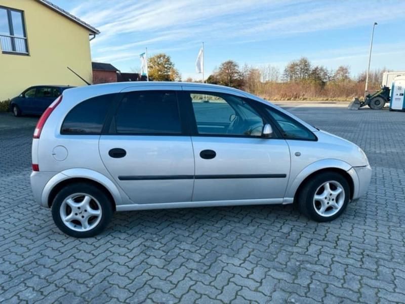 Gebraucht Opel Meriva 76 PS (55 kW) 2006 Silber Van / Kleinbus