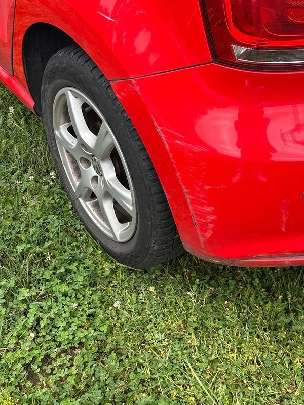 Rot Gebraucht 2010 VW Polo Kleinwagen | 2.450 € (Superpreis) - Bild 1/4