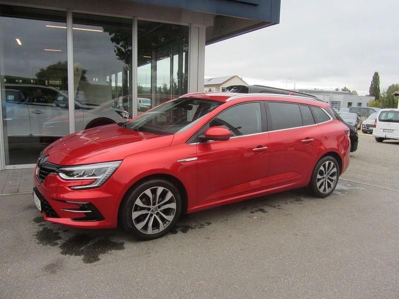 Rot Gebraucht 2021 Renault Mégane IV Intens Limousine | 17.890 € (Fairer Preis) - Bild 1/4