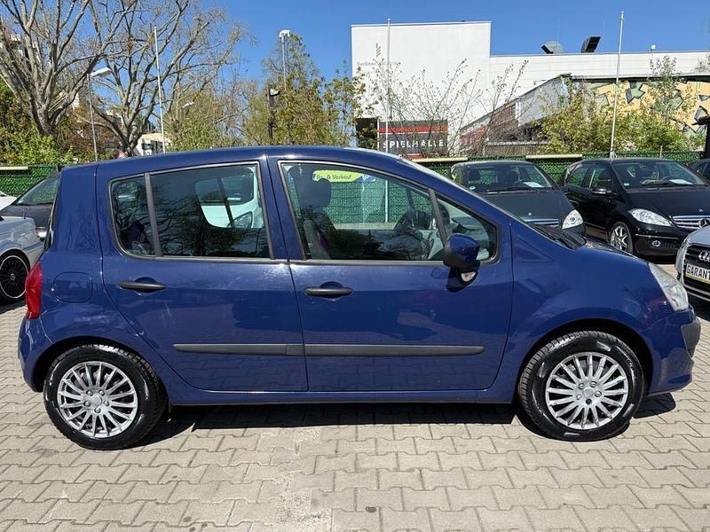 Second-hand Renault Modus Avantage 75 CP (55 kW) 2009 Albastru Monovolum