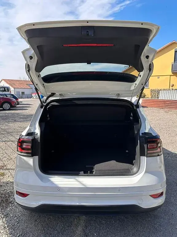Gebraucht VW T-Cross Life 150 PS (110 kW) 2023 Weiß SUV