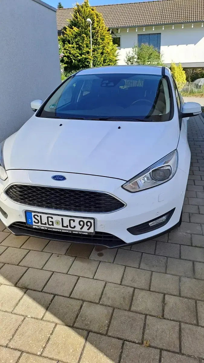 Gebraucht Ford Focus 125 PS (91 kW) 2018 Weiß Kombi