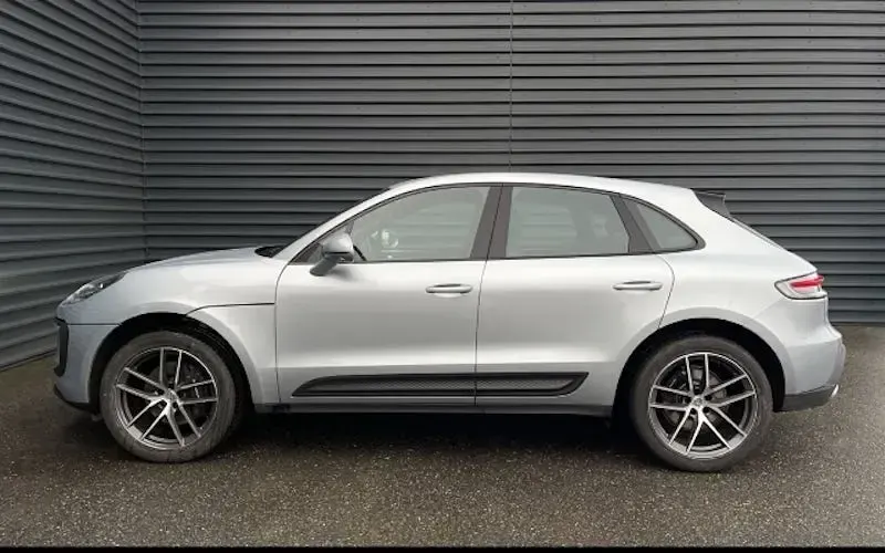 Gebraucht Porsche Macan 265 PS (194 kW) 2024 Silber SUV