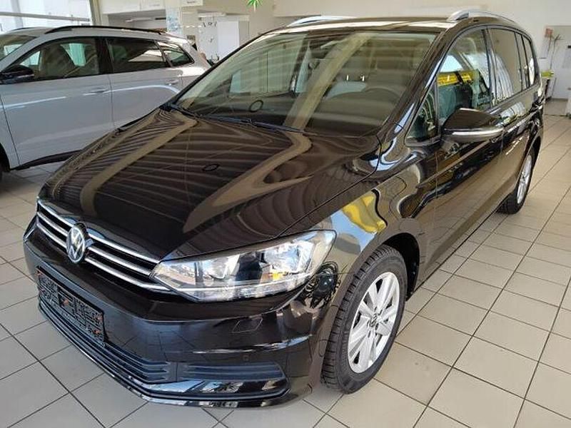 Gebraucht VW Touran Comfortline 176 PS (129 kW) 2024 Andere Van / Kleinbus