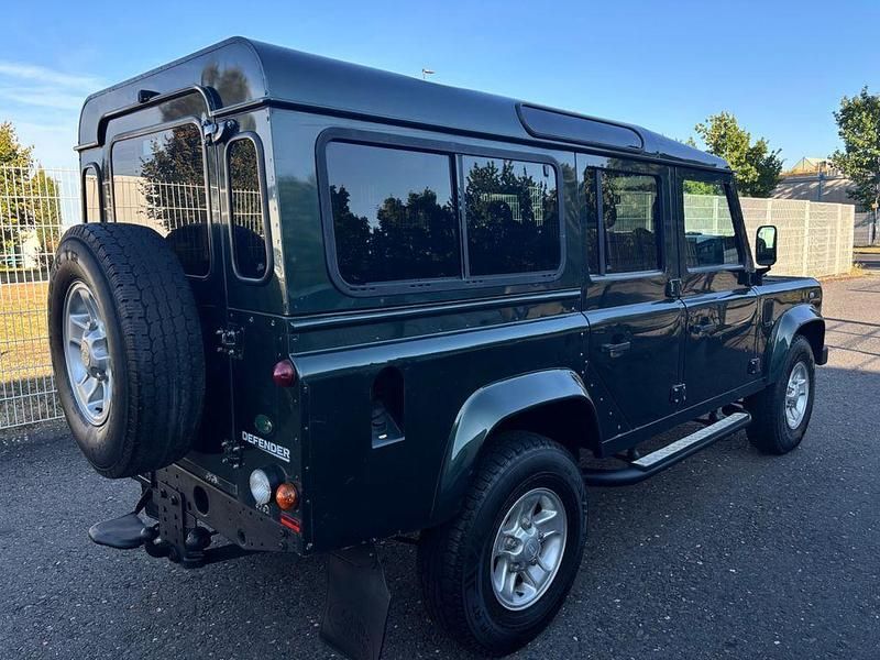 Gebraucht Land Rover Defender 122 PS (89 kW) 2011 Grün SUV