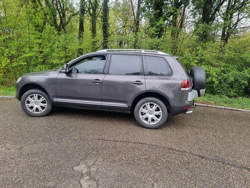 Gebraucht VW Touareg 245 PS (180 kW) 2010 Grau SUV