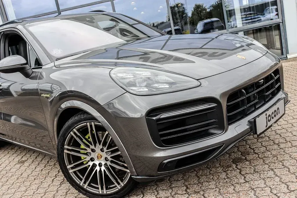Gebraucht Porsche Cayenne Chrono 340 PS (250 kW) 2019 Grau SUV