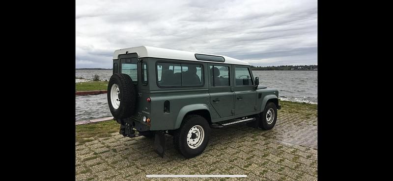 Gebraucht Land Rover Defender 122 PS (89 kW) 2015 Grün Kombi