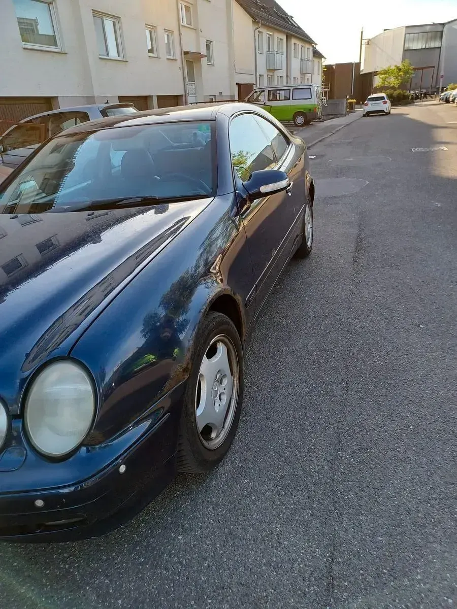 Gebraucht Mercedes E320 296 PS (217 kW) 1999 Blau Coupé